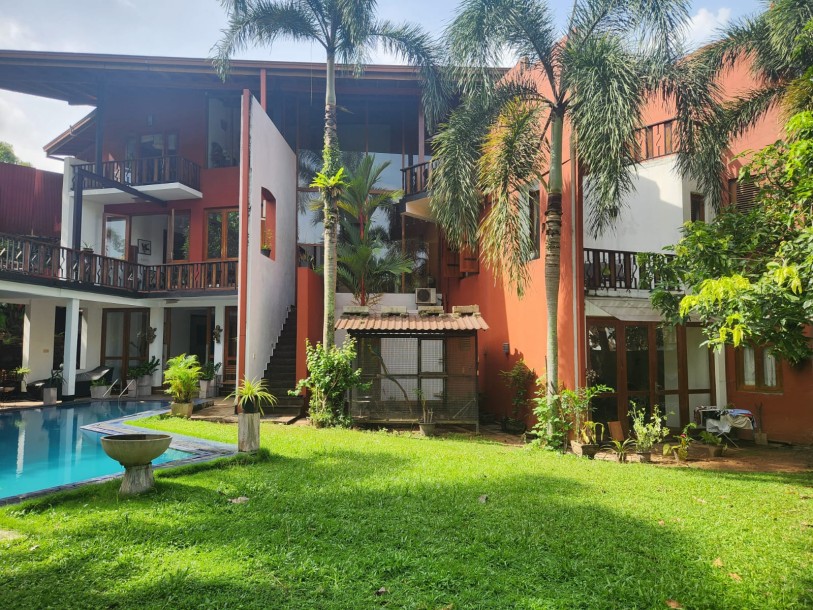 6BR Luxury House for Sale in Colombo 05 | LKR 700 Million (Negotiable) (HS4915)-1