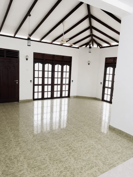 5BR Two-Storey House for Sale in Arawala, Maharagama | LKR 54 Million (HS4889)-11
