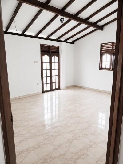 5BR Two-Storey House for Sale in Arawala, Maharagama | LKR 54 Million (HS4889)-3