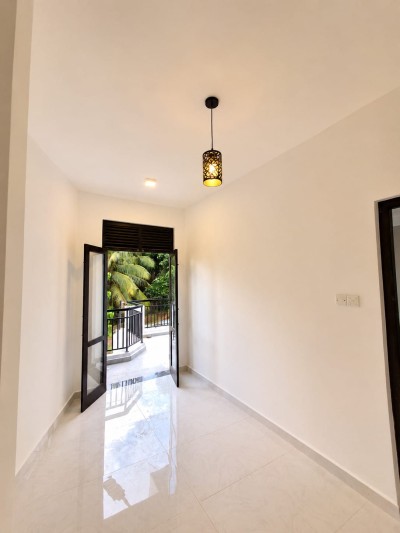 Brand-New Modern 5 Bedroom House for Sale in Homagama | LKR 45 Million (HS4940)-4