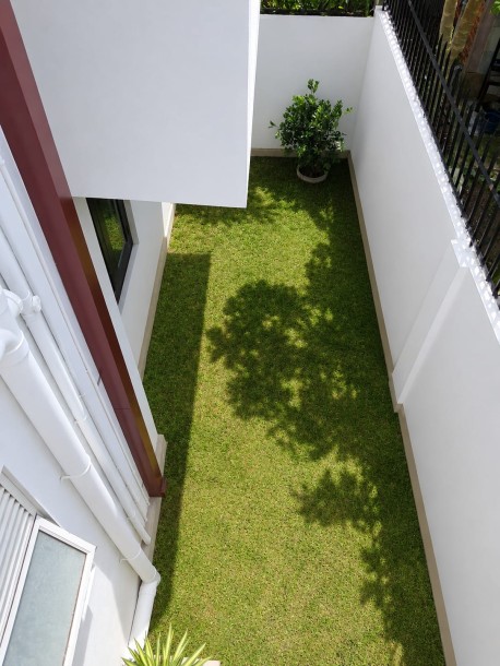 Brand-New Modern 5 Bedroom House for Sale in Homagama | LKR 45 Million (HS4940)-11