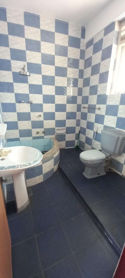 8 Bedroom House for Rent in Colombo 04 | LKR 750,000 Per Month (HS4924)-10