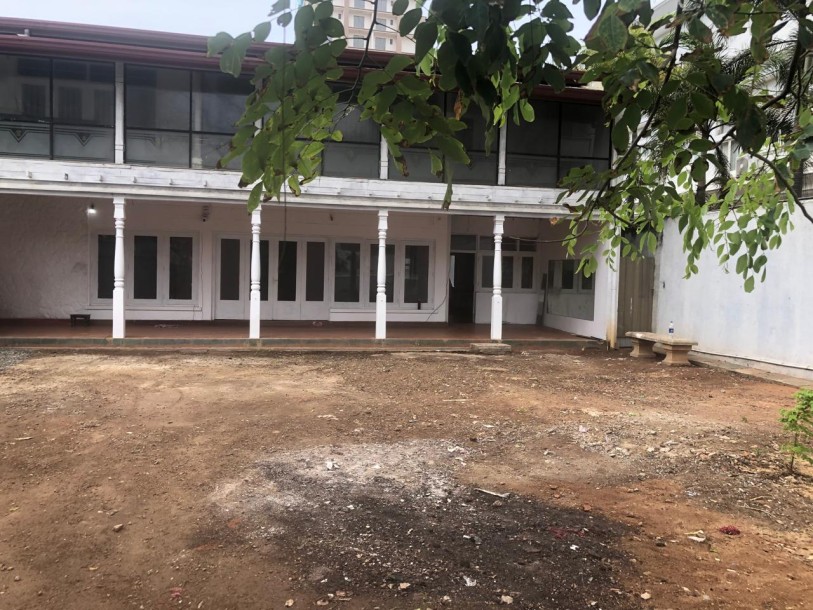 Prime Two-Storey Commercial Property for Lease in Colombo 04 | LKR 1.2 Million Per Month (Negotiable) (CP4922)-1