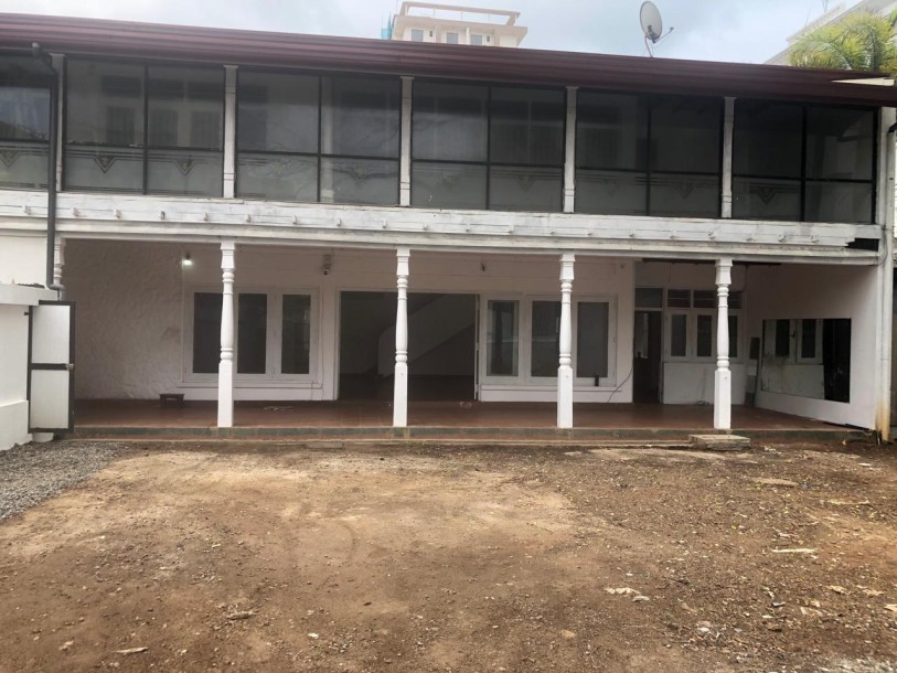 Prime Two-Storey Commercial Property for Lease in Colombo 04 | LKR 1.2 Million Per Month (Negotiable) (CP4922)-2