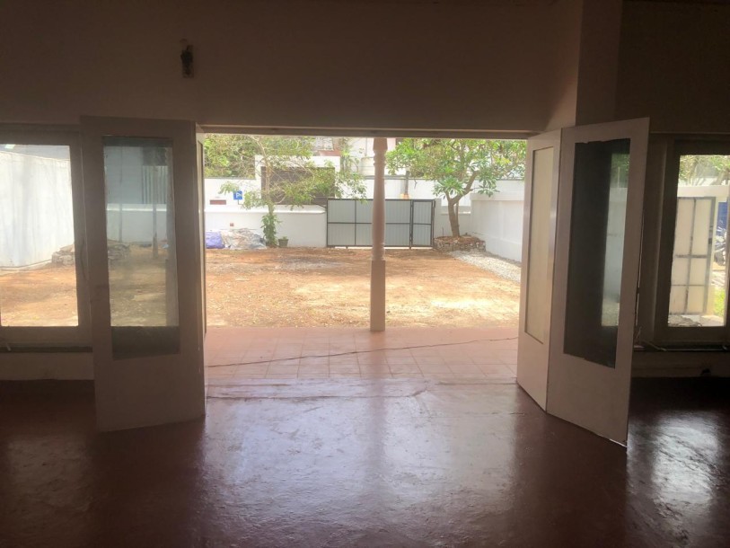 Prime Two-Storey Commercial Property for Lease in Colombo 04 | LKR 1.2 Million Per Month (Negotiable) (CP4922)-4