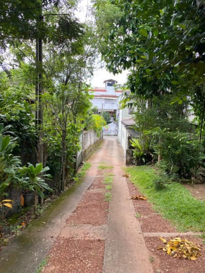 5BR House for Sale in Wijerama, Nugegoda | LKR 125 Million (HS4928)-3