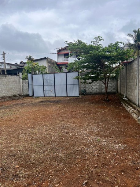 Bare Land for Sale in Attidiya, Mount Lavinia | LKR 2.2 Million Per Perch (LA4936)-4