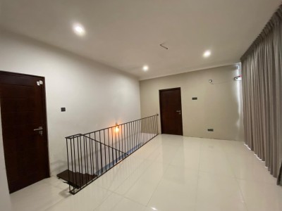Modern House / Commercial Property for Sale in Mirihana, Nugegoda | LKR 59.5 Million (HS4930)-5