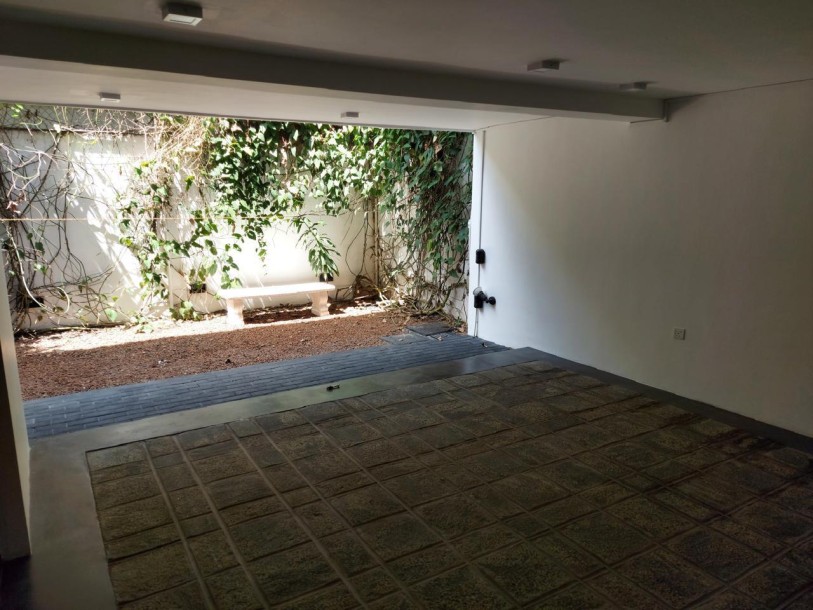 4 Bedroom Modern House for Rent in Colombo 07 | USD 3,700 Per Month (HS4935)-5