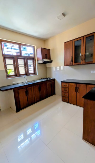 4BR Semi-Furnished House for Rent in Mount Lavinia | LKR 270,000 Per Month (HS4943)-6