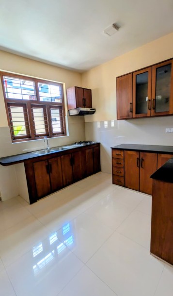 4BR Semi-Furnished House for Rent in Mount Lavinia | LKR 270,000 Per Month (HS4943)-6
