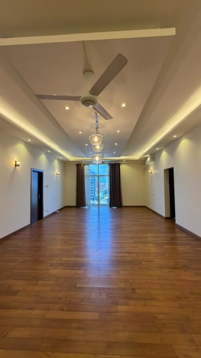 4 Bedroom Sea View Apartment for Sale at Span Tower, Colombo 06 | LKR 89 Million (AP4961)