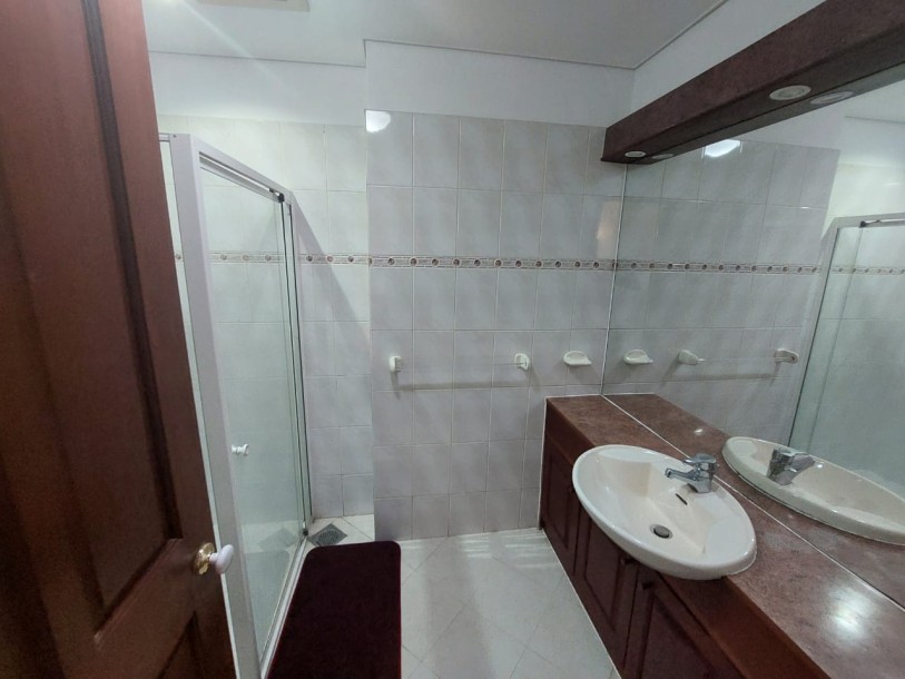 2 Bedroom Apartment for Rent at Crescat Residencies, Colombo 03 | LKR 450,000 Per Month (AP4969)-6