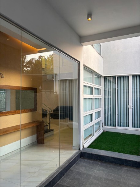 Luxury 5-Bedroom House for Rent in Malabe  | LKR 350,000/Month (HS4978)-7