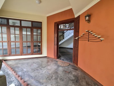 4 Bedroom Architect-Designed House for Sale in Rajagiriya | LKR 225 Million Negotiable (HS4985)-6