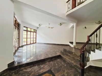 4 Bedroom Architect-Designed House for Sale in Rajagiriya | LKR 225 Million Negotiable (HS4985)-3