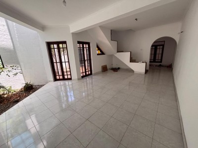 6BR House with Annex for Sale in Attidiya, Dehiwala | LKR 80 Million (HS4989)-2