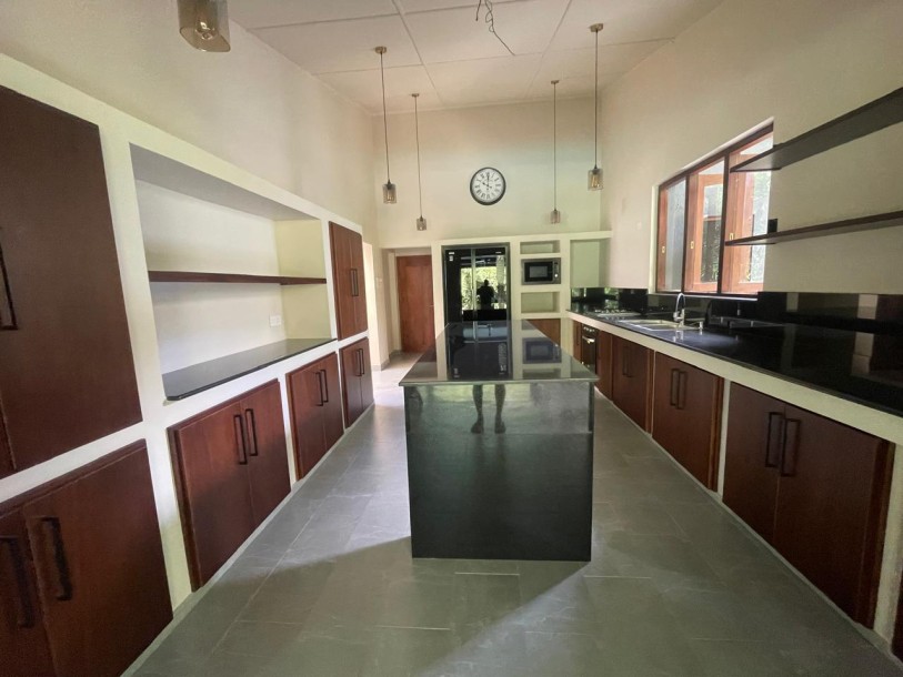 5 Bedroom House with Swimming Pool for Rent in Battaramulla | USD 4,000 Per Month (HS4996)-11