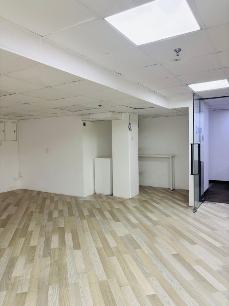 Flagship Commercial Space for Rent in Colombo 03 | LKR 1,140,700 Per Month (CP4997)-3