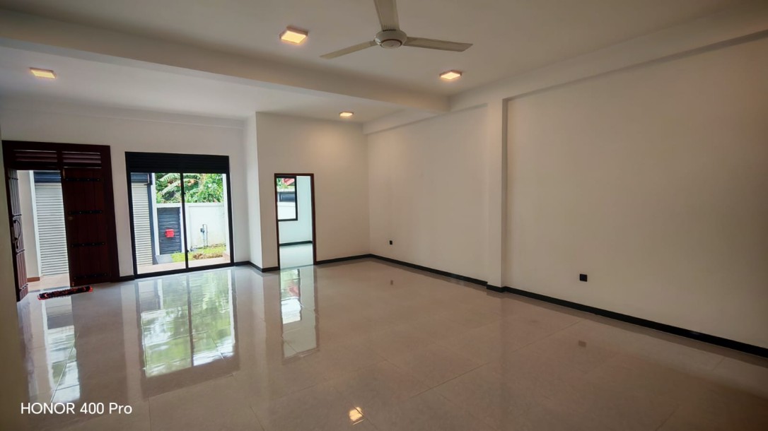 4-Bedroom House for Sale in Malabe, Thunadahena | LKR 35 Million (HS5008)-17