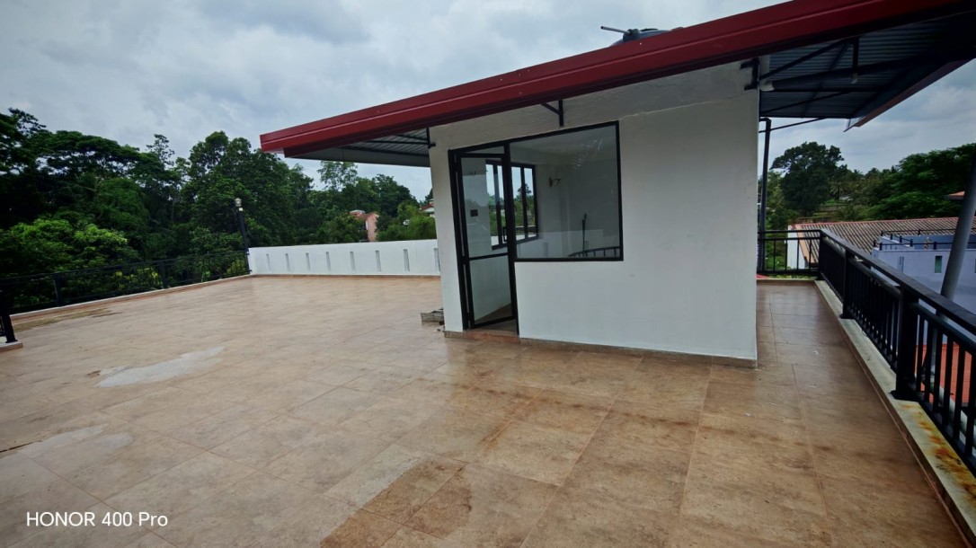 4-Bedroom House for Sale in Malabe, Thunadahena | LKR 35 Million (HS5008)-8