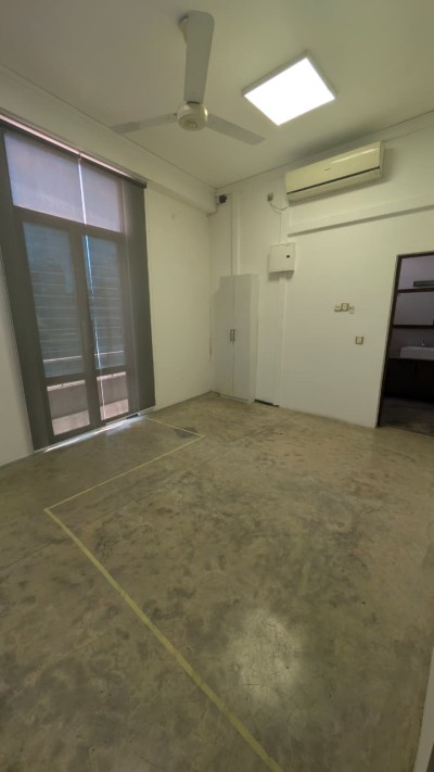 Commercial Office Space for Rent in Colombo 03 | LKR 850,000 Per Month (CP5043)-2