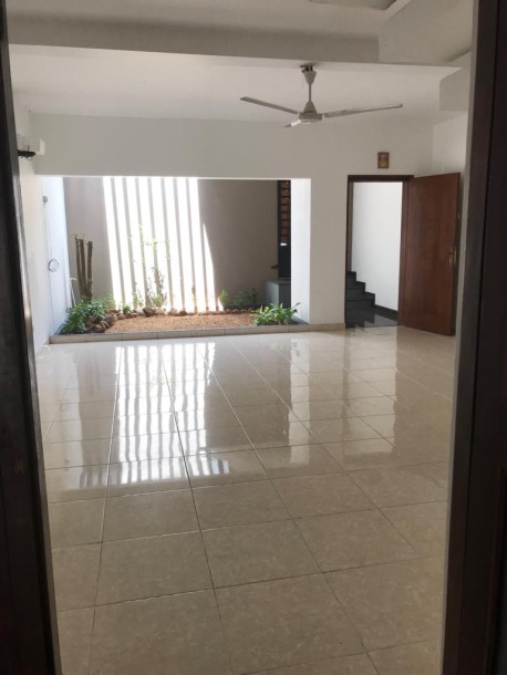 5-Bedroom House for Sale in Kohuwala, Anderson Road | LKR 105 Million (HS5012)-7