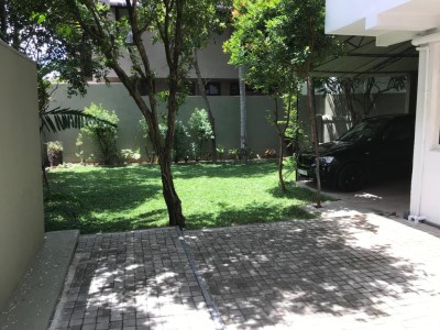 5-Bedroom House for Sale in Kohuwala, Anderson Road | LKR 105 Million (HS5012)-2