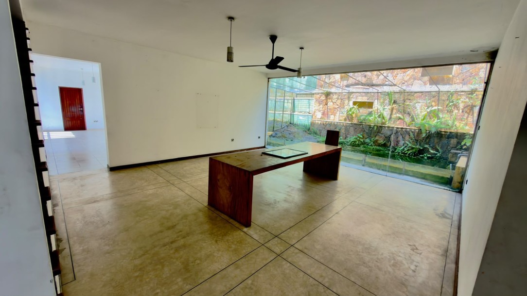 5 Bedroom Luxury House for Sale in Malabe | LKR 175 Million  (HS5044)-10