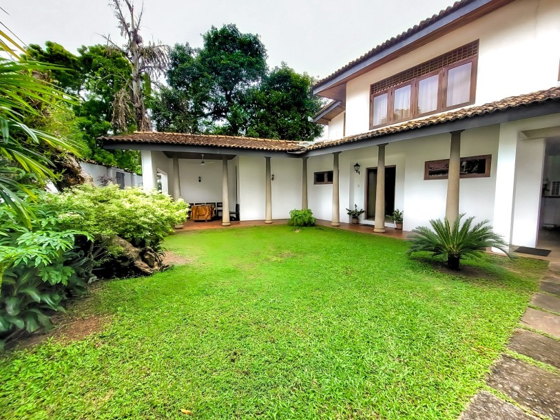 5 Bedroom Luxury House for Sale in Colombo 05 | LKR 384 Million (Slightly Negotiable) (HS5045)-2