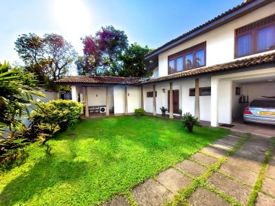 5 Bedroom Luxury House for Sale in Colombo 05 | LKR 384 Million (Slightly Negotiable) (HS5045)