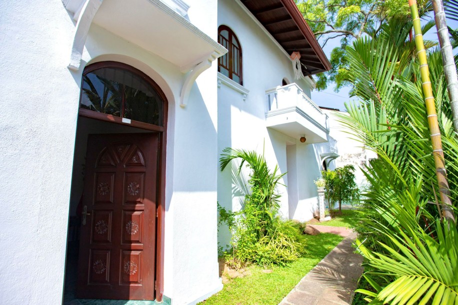 7-Bedroom House for Sale in Nugegoda | LKR 197.5 Million (HS5032)-2