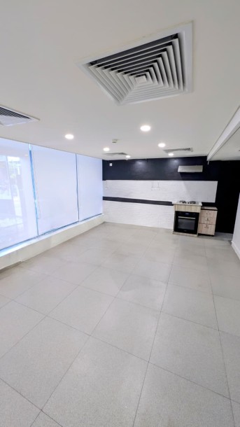 Ground Floor Commercial Space for Rent in Colombo 04 | LKR 250,000 Per Month (CP5049)-2
