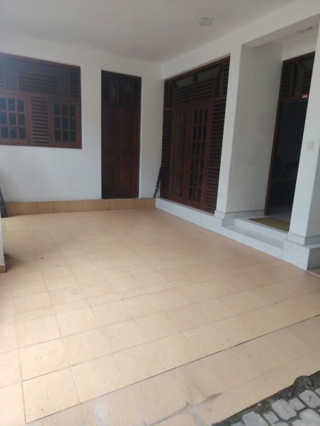 6 Bedroom Three-Storey House for Sale in Ethul Kotte | LKR 75 Million (HS5053)-2