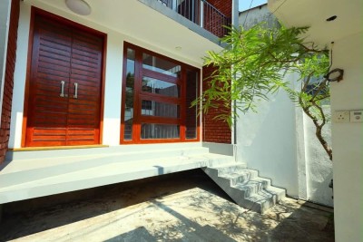 5 Bedroom Modern House for Sale in Maharagama | LKR 75 Million (HS5054)