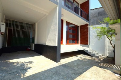 5 Bedroom Modern House for Sale in Maharagama | LKR 75 Million (HS5054)-2